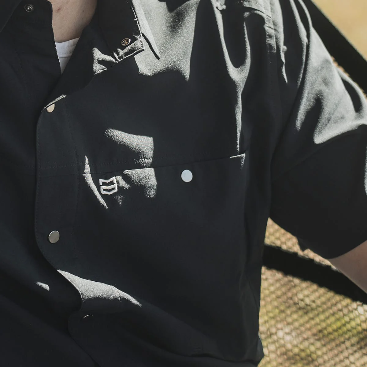 FIELD LITE BUTTON TEE - Image 10